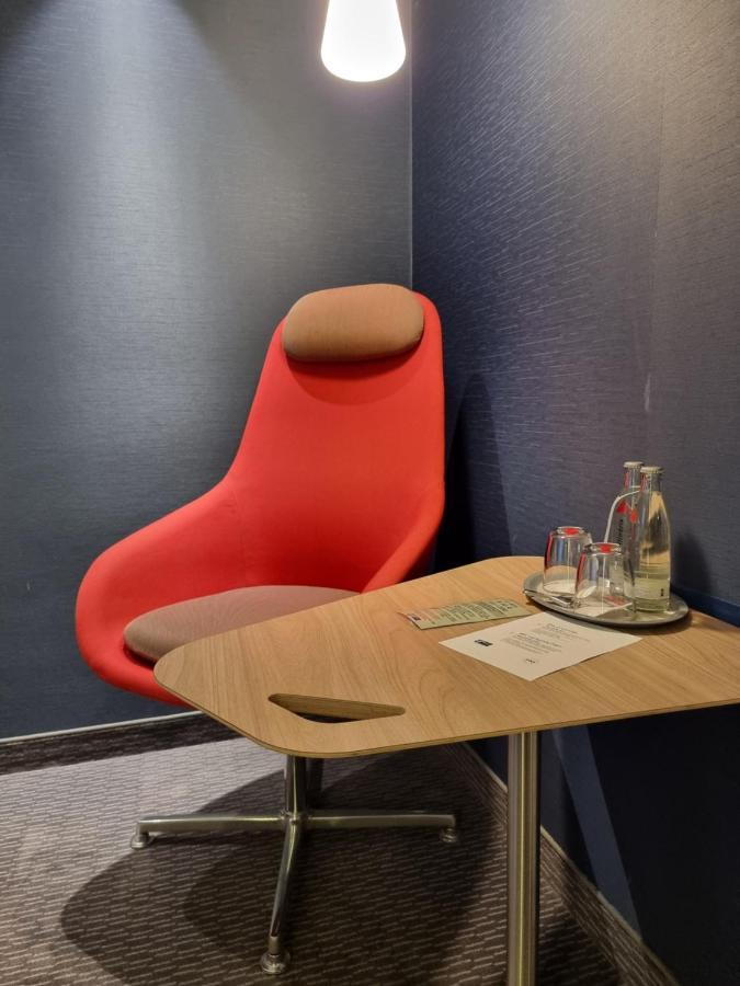 Holiday Inn Express - Wiesbaden By Ihg Exterior foto