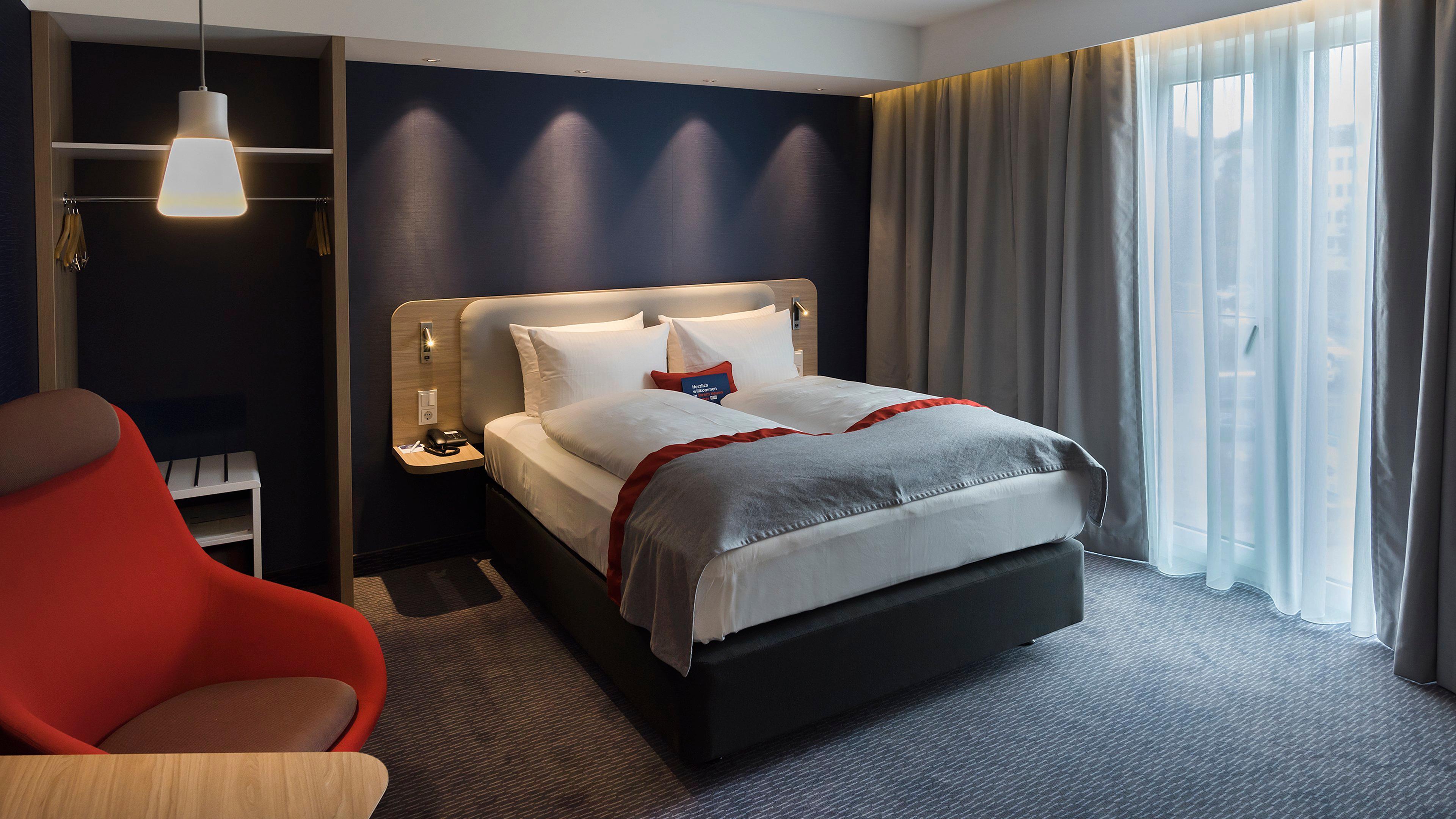 Holiday Inn Express - Wiesbaden By Ihg Exterior foto